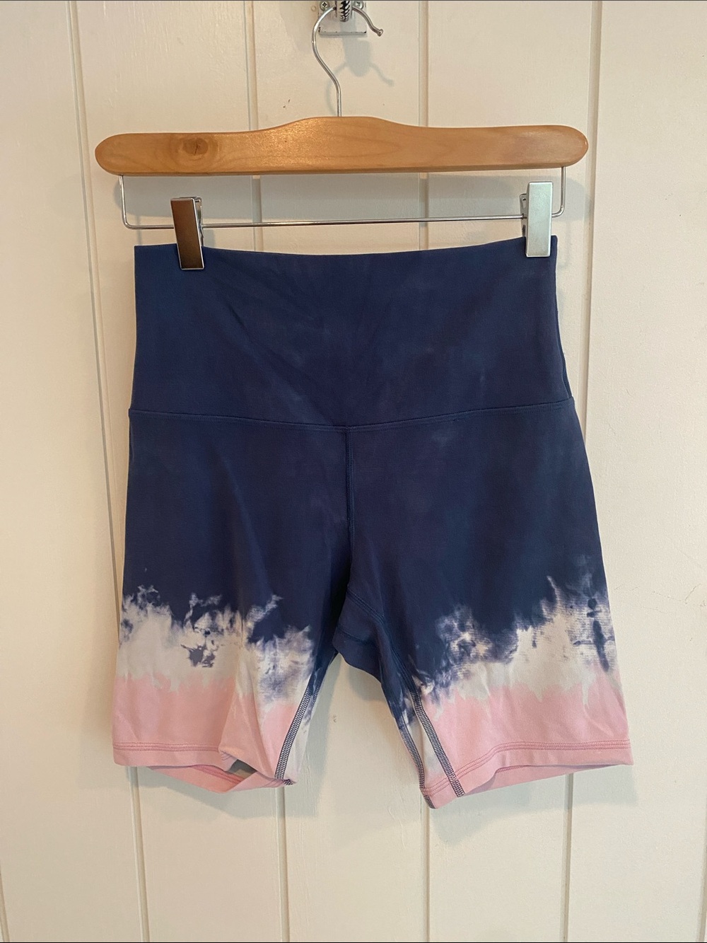lululemon athletica Navy to Pink Tie-Dye High-Rise Bike Shorts